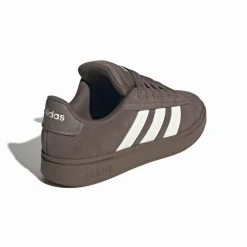 ADIDAS Sneakers ><noscript><img data-lazyloaded=