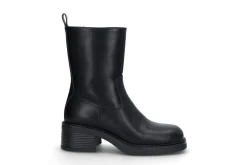 UNIFIED Boots & Stövlar ><noscript><img data-lazyloaded=