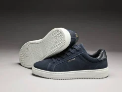 UNIFIED Sneakers ><noscript><img data-lazyloaded=