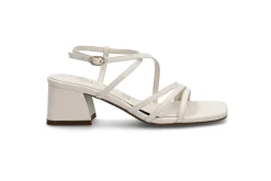 STOCKHOLM DESIGN GROUP Pumps & Finskor > Elegant remsandal Offwhite