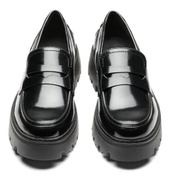 UNIFIED Loafers ><noscript><img data-lazyloaded=