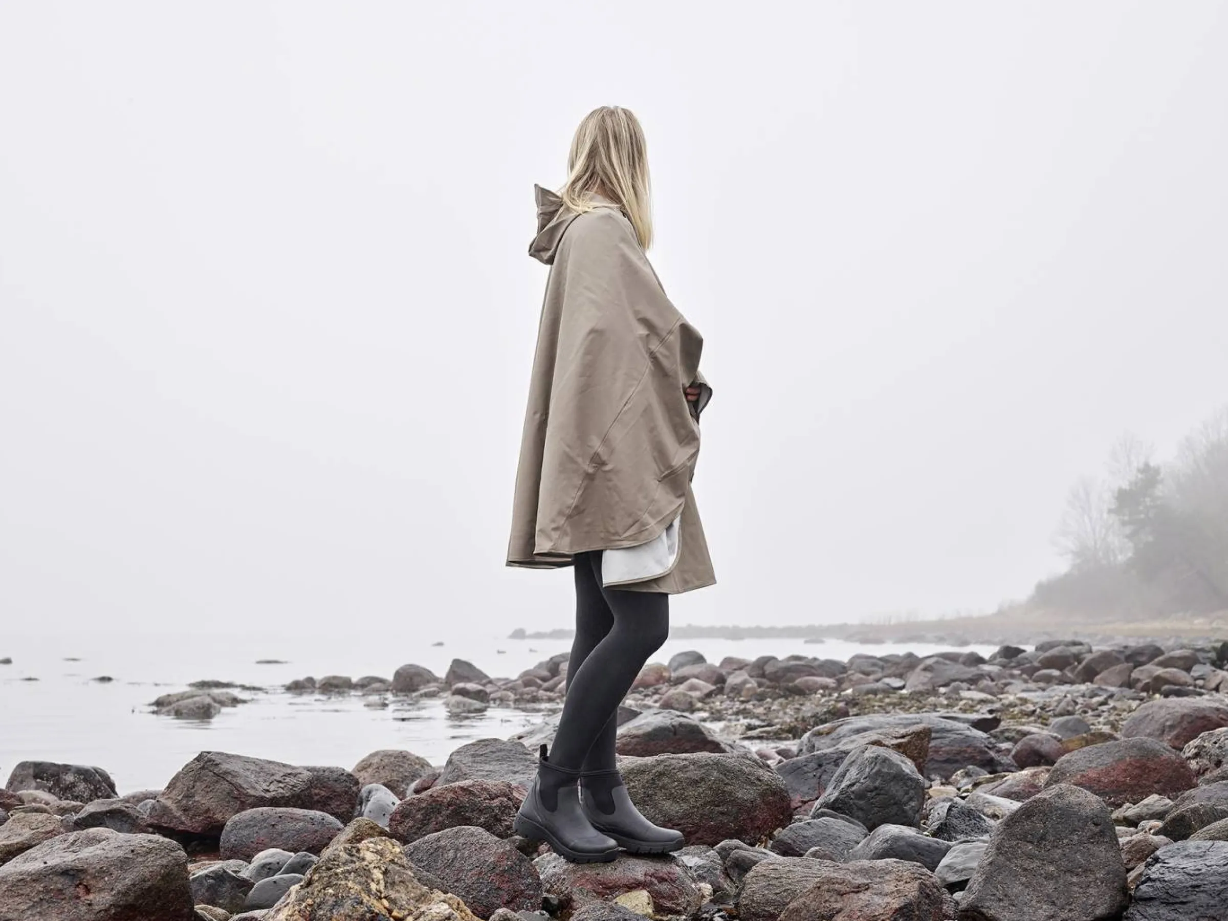 STOCKHOLM DESIGN GROUP Poncho Och Regnställ > Fantastisk regnponcho Beige