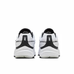NIKE Sneakers ><noscript><img data-lazyloaded=
