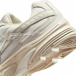 NIKE Sneakers|Fritidsskor > Initiator Beige