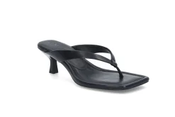 UNIFIED Pumps & Finskor|Sandaler & Flip-Flops ><noscript><img data-lazyloaded=