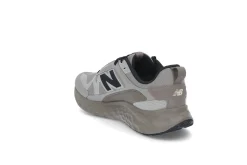 NEW BALANCE Sneakers ><noscript><img data-lazyloaded=
