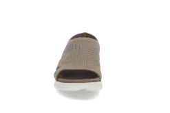 OKAKI Sandaler & Flip-Flops ><noscript><img data-lazyloaded=