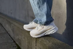 OKAKI Sneakers|Fritidsskor ><noscript><img data-lazyloaded=