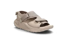 OKAKI Sandaler & Flip-Flops ><noscript><img data-lazyloaded=