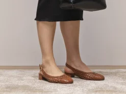 SOFTWALK Pumps & Finskor > Sammanflätad slingback Brun