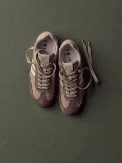 UNIFIED Sneakers > Sportiga sneakers Beige
