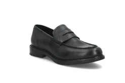 PRIVÉ Loafers ><noscript><img data-lazyloaded=
